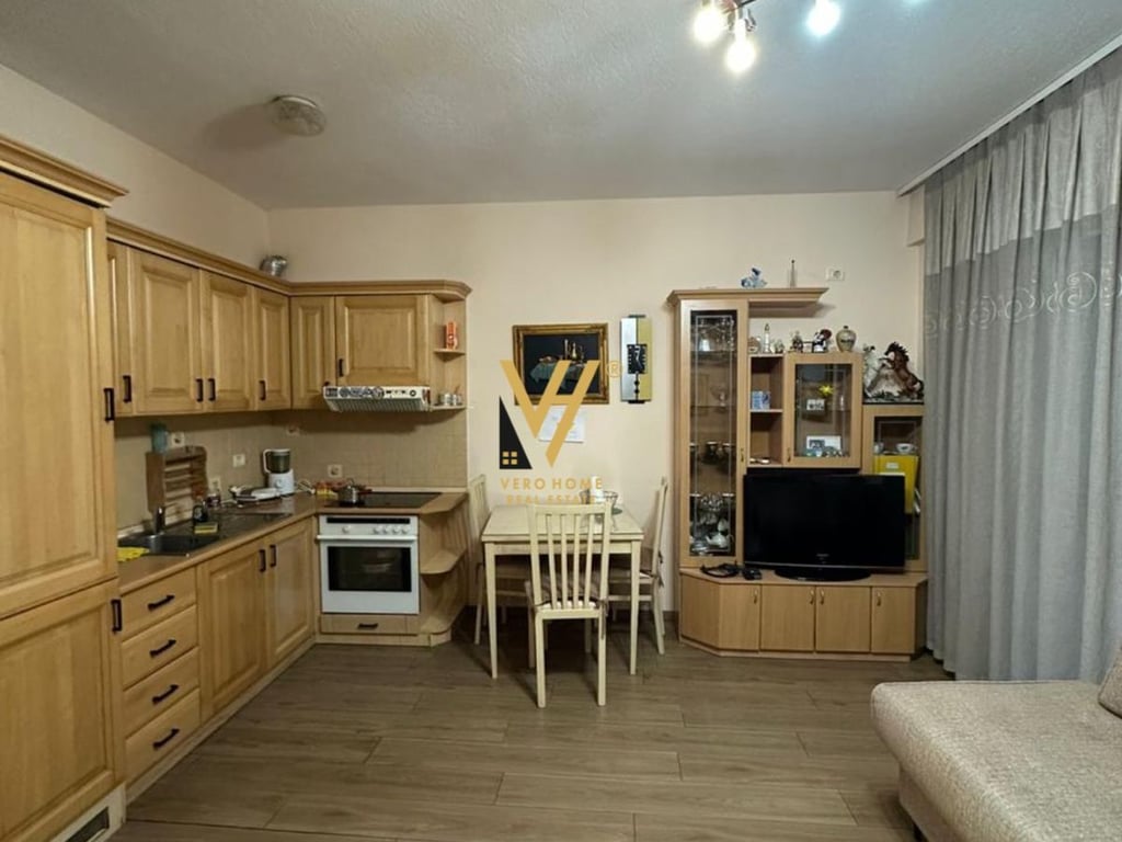 2+1 Apartment for Rent at Myslym Shyri 900 Euro