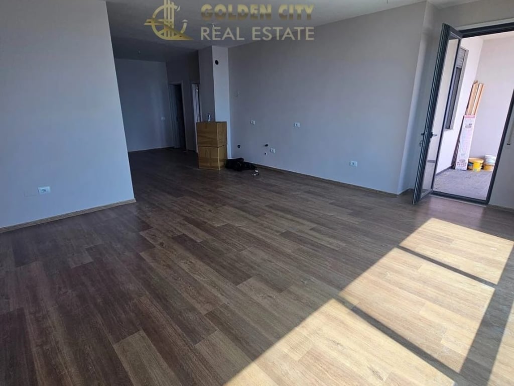 Vendesi super appartamento a Vollga.