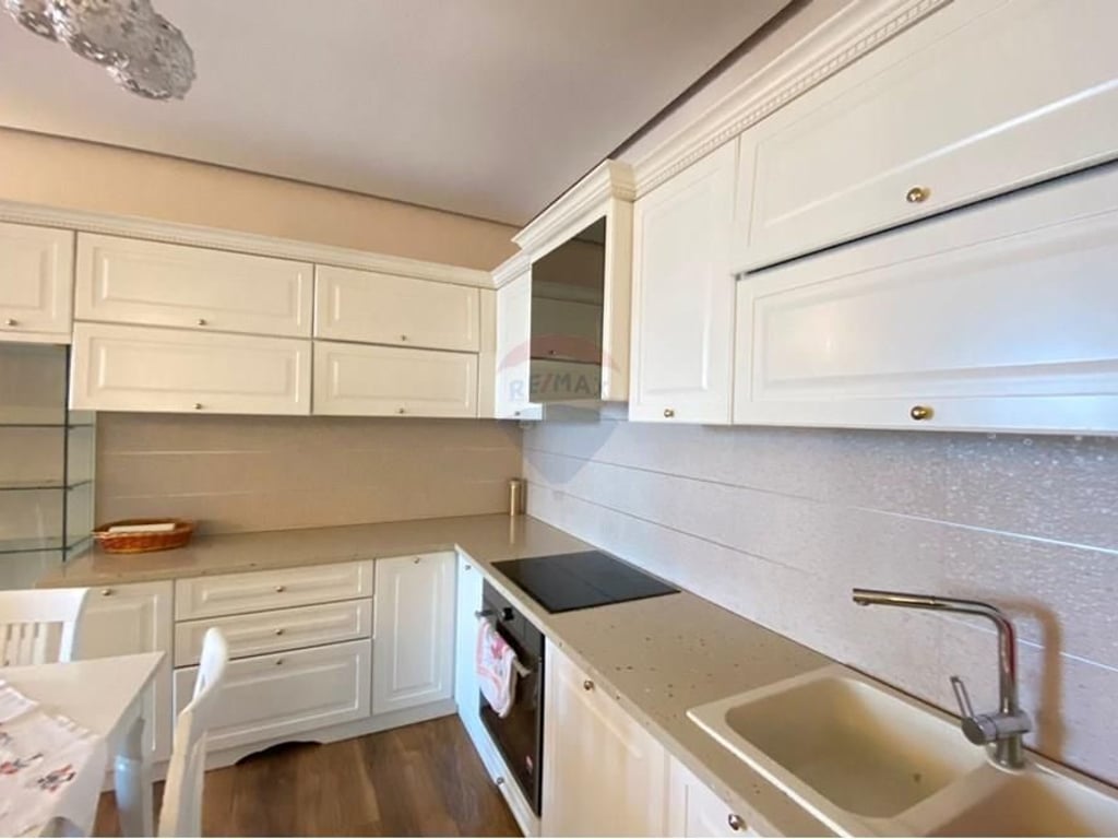 Apartment 2+1+2 for sale in Xhamllik.