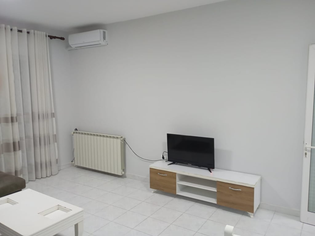 Apartament me qera 2+1+2