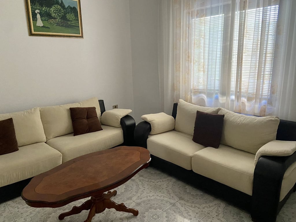 Affitto Casa Privata 2+1 vicino alla Strada di Elbasan