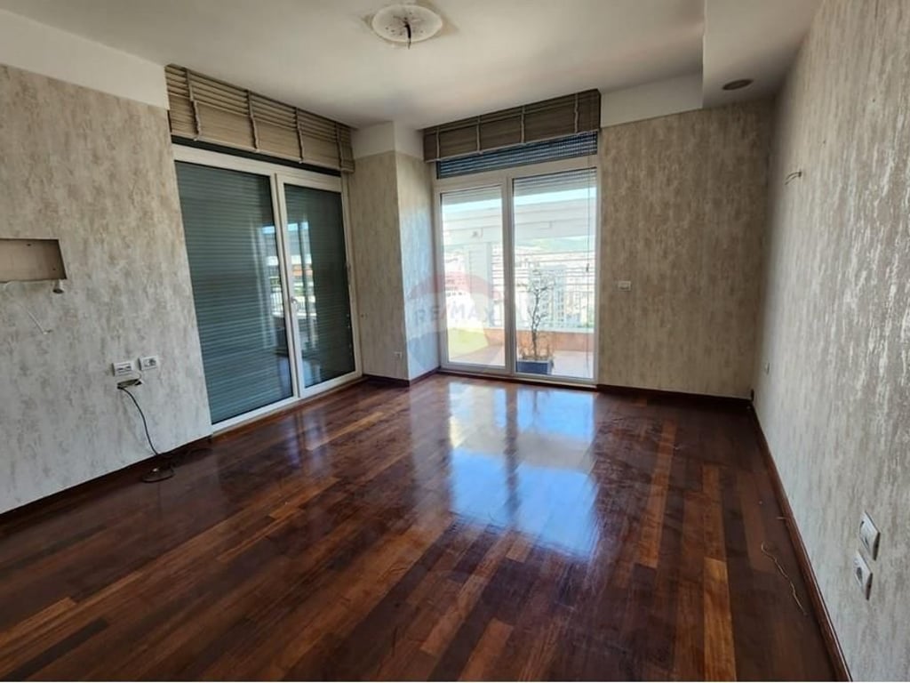 Affittasi ufficio presso la Guardia