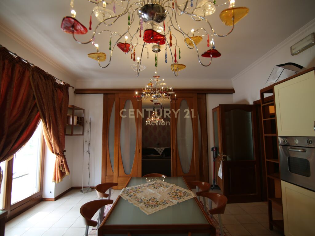 🏡 SHITET VILE UNIKE ME PISHINË TEK RRUGA E DIBRËS 🏡 UNIQUE VILLA WITH SWIMMING POOL FOR SALE – RRUGA E DIBRËS