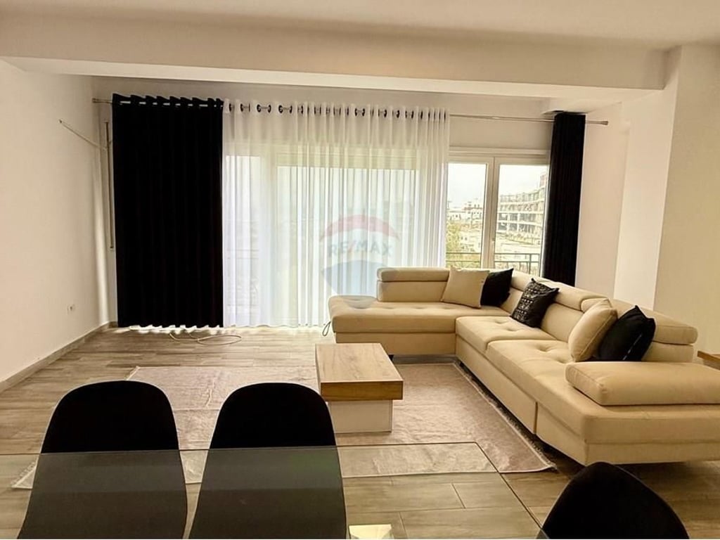 **DUPLEX 3+1+4 IN AFFITTO A KODRA E DIELLIT 2**