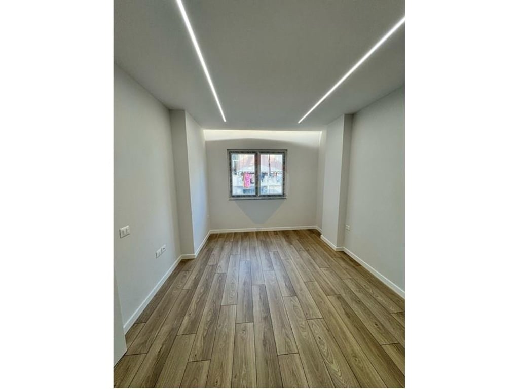 Apartment 1 + 1 for sale in Kodra Diellit.
