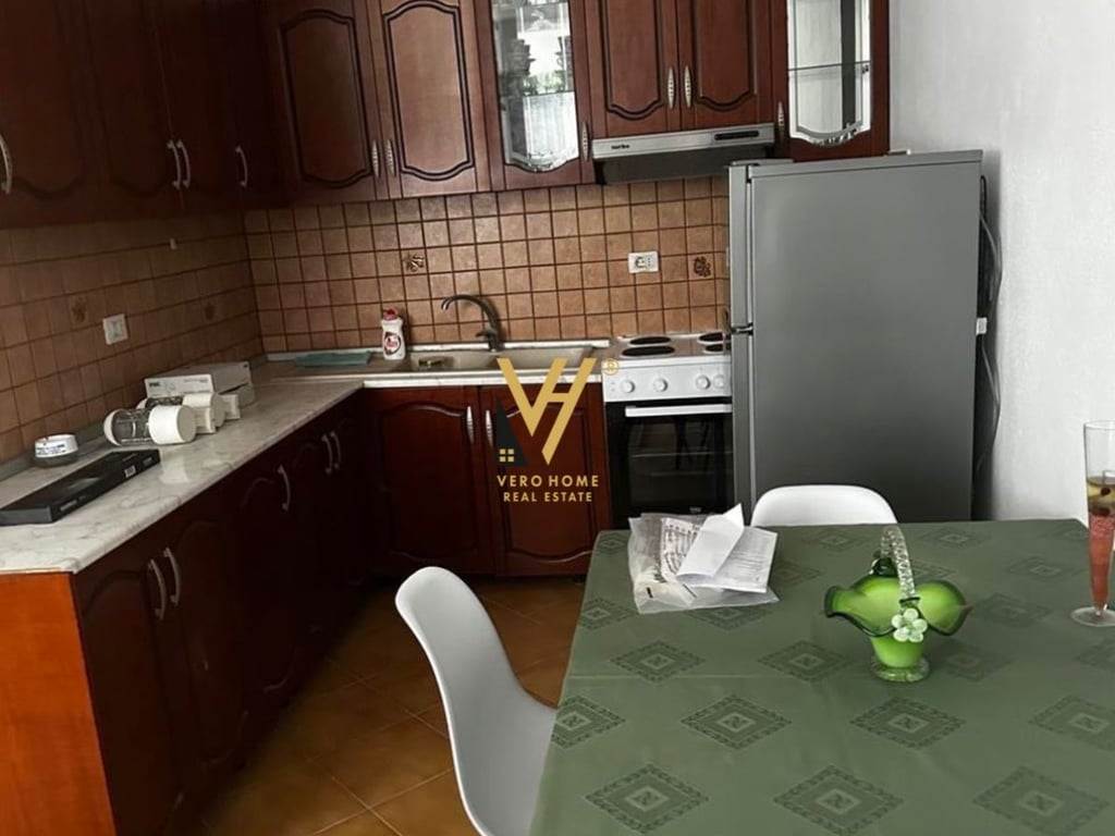 JEPET KATI I TRETE I NJE VILE ME QERA PAS AMERIKAN 3 40.000 LEKE