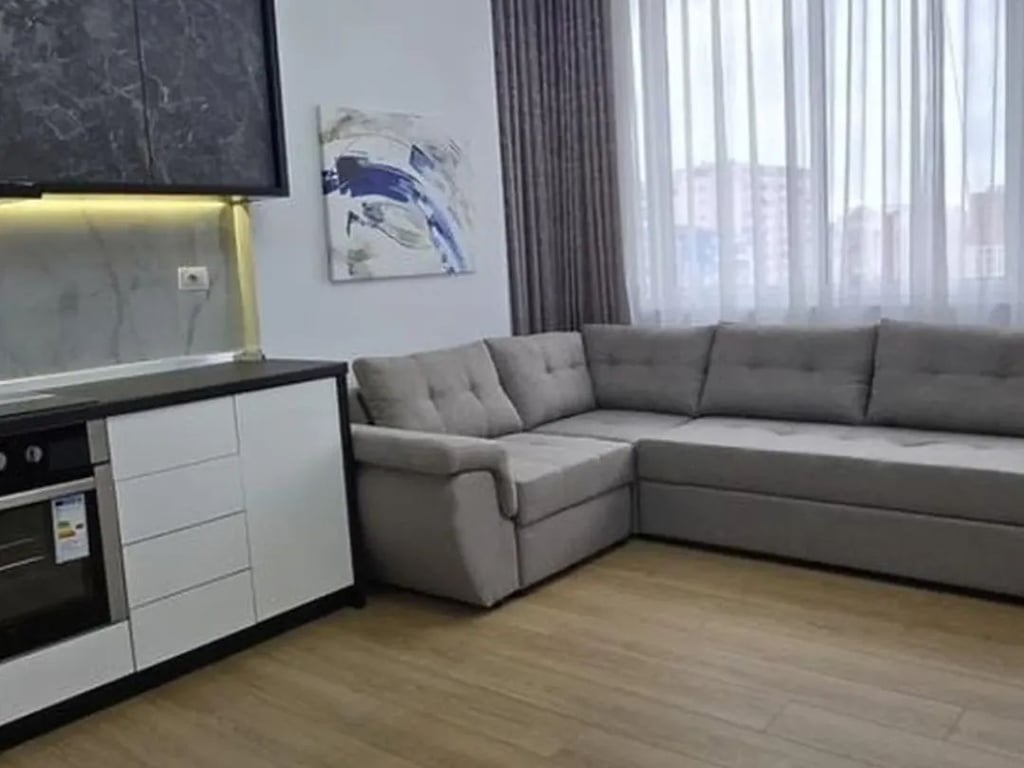 🔑Vendesi Appartamento 1+1, Via Dritan Hoxha, vicino alla Cupola 📍