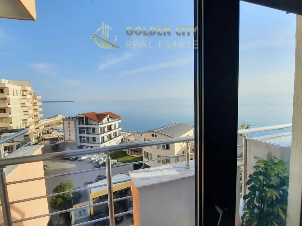 Ofrojme per qera mujore apartament Luxury 2+1 me 3 ballkone. vollga