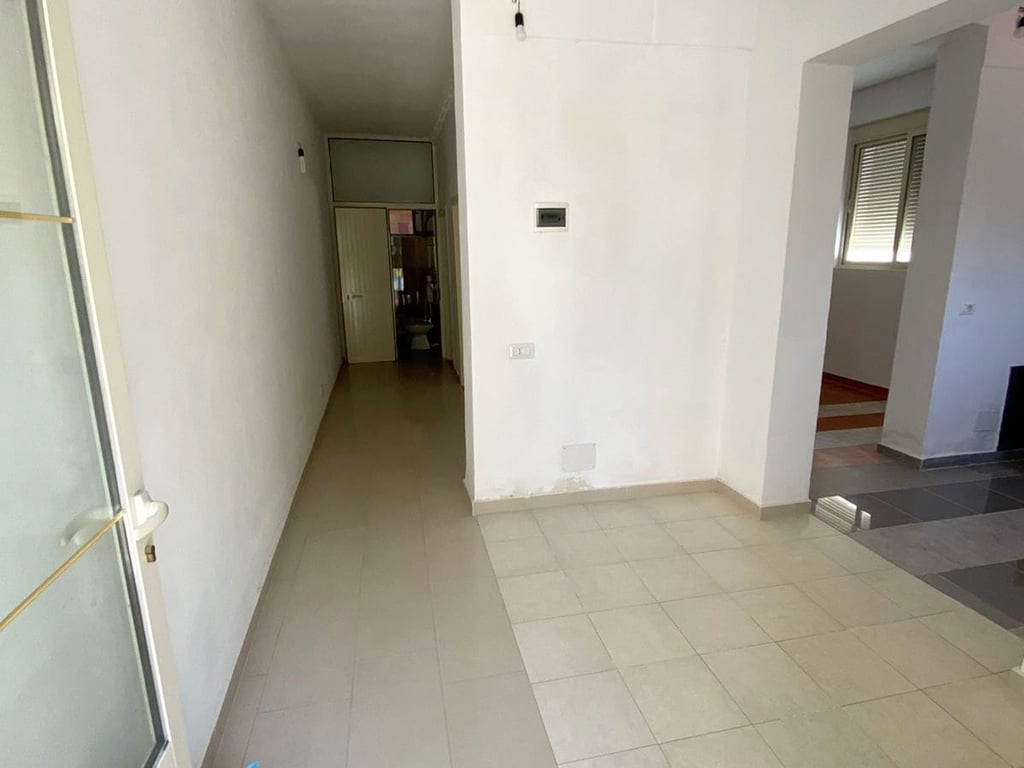 😍🏡House for sale, 3 stories, near the center, Kavajë.