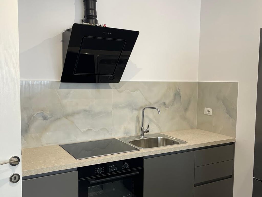Appartamento 1+1 in affitto a Kinostudio