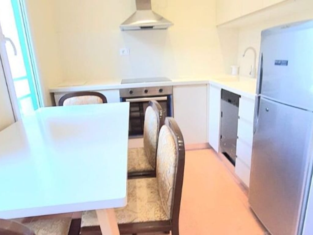 Apartment 2+1+2+veranda for rent, Myslym Shyr near Someg 650 thousand lek.