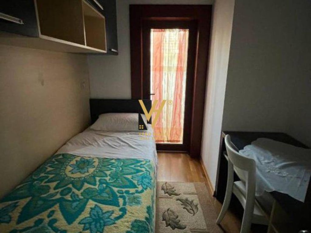 VENDESI APPARTAMENTO 3+1+2 IN VIA KAVAJES 200.000 EURO