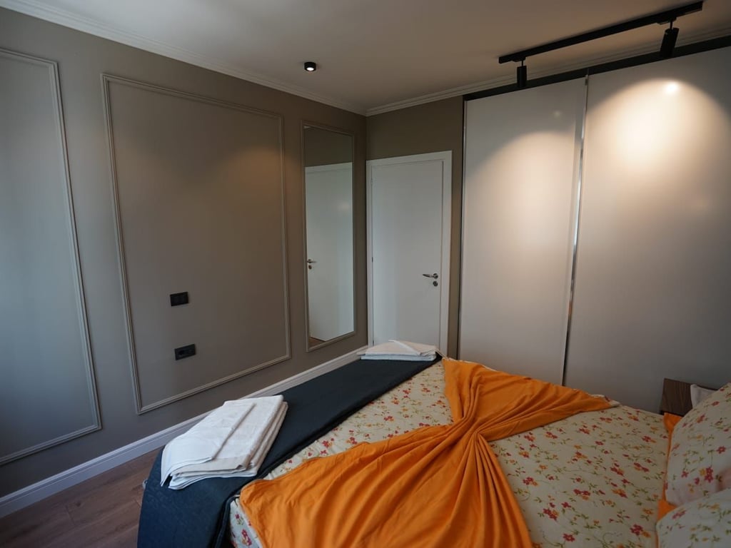 1+1 apartment for rent near the old exhibition center.