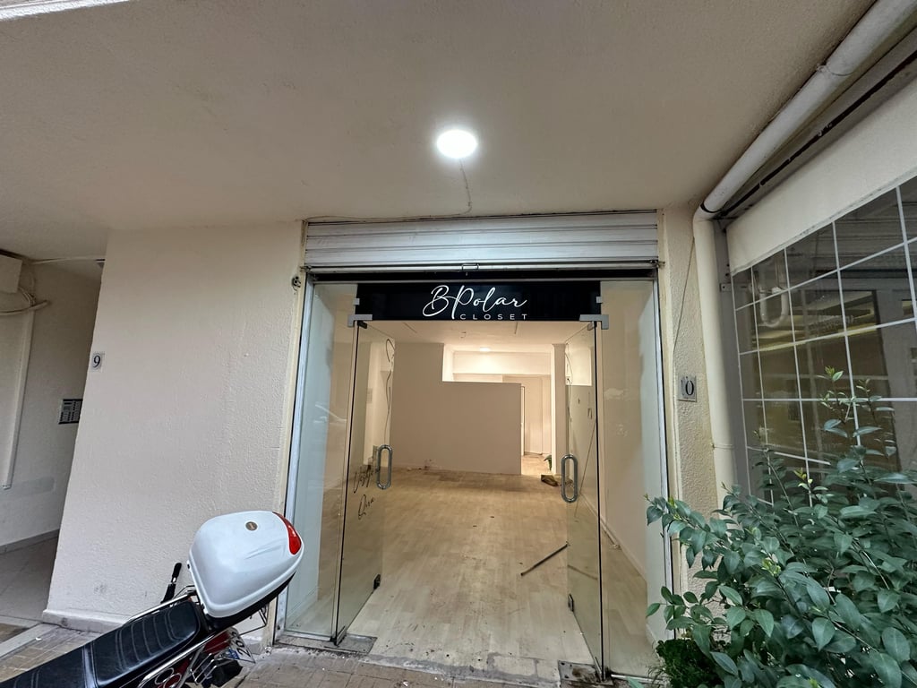 Affitto, Ambiente Commerciale, Piazza Wilson, Tirana.