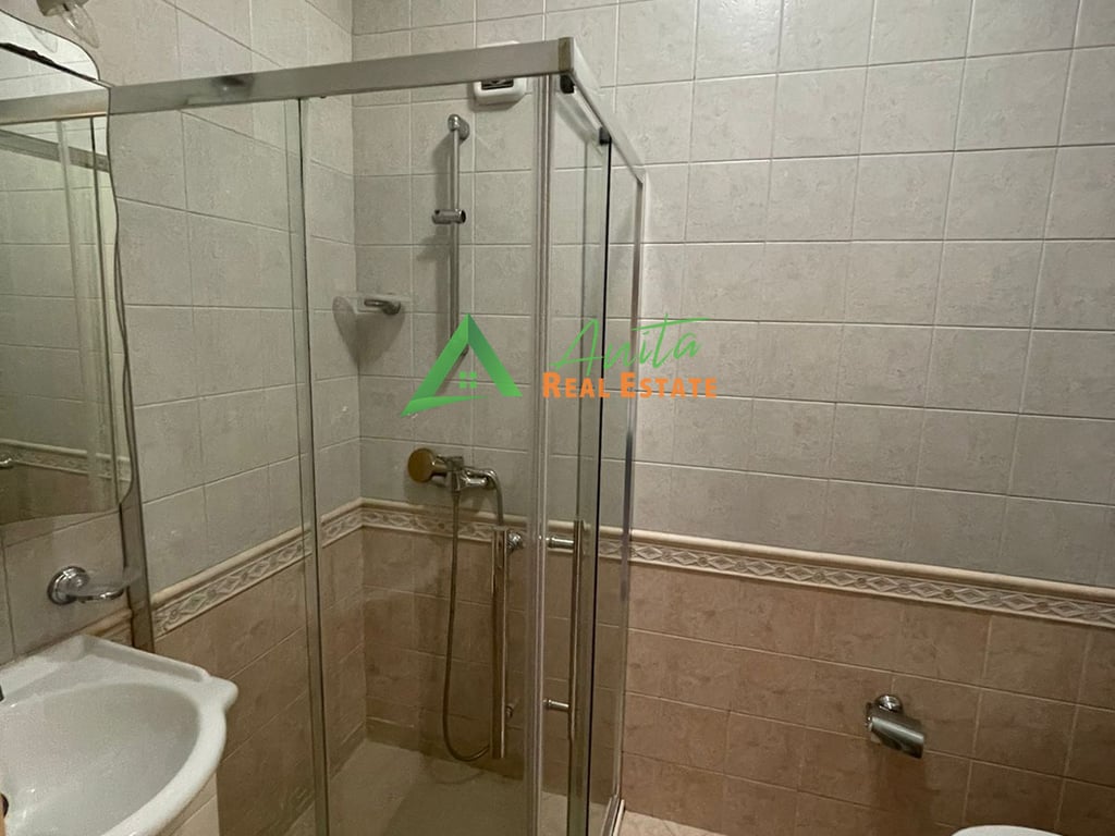 Block offers a 2+1+2 apartment for rent.