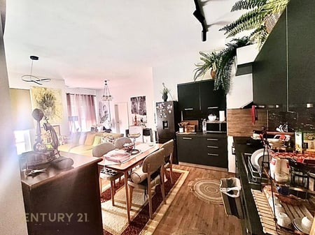 VENDESI 2+1+2 AD ALI DEM, RESIDENZA MANGALEM! 129.000 €