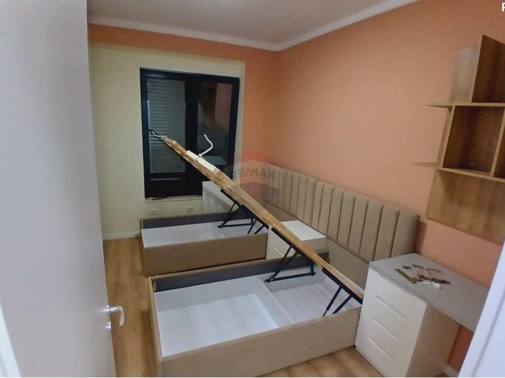 APARTAMENT 2+1+2 ME QIRA TEK BULEVARDIT E RI!