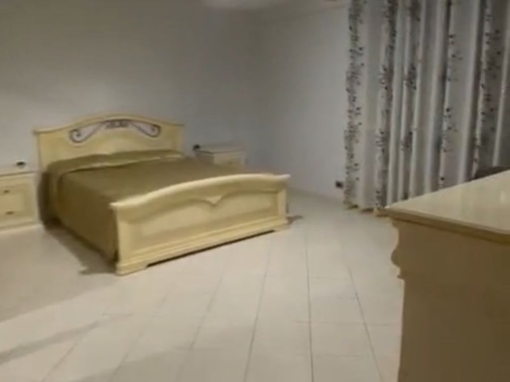 Affittasi appartamento 2+1, via Kavajes vicino al centro Globe. Prezzo dell'affitto 580.000 lekë.
