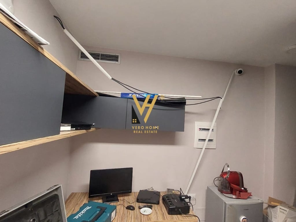 BUSINESS SPACE OF 96 M2 FOR RENT ON DIBRA STREET 60,000 LEK