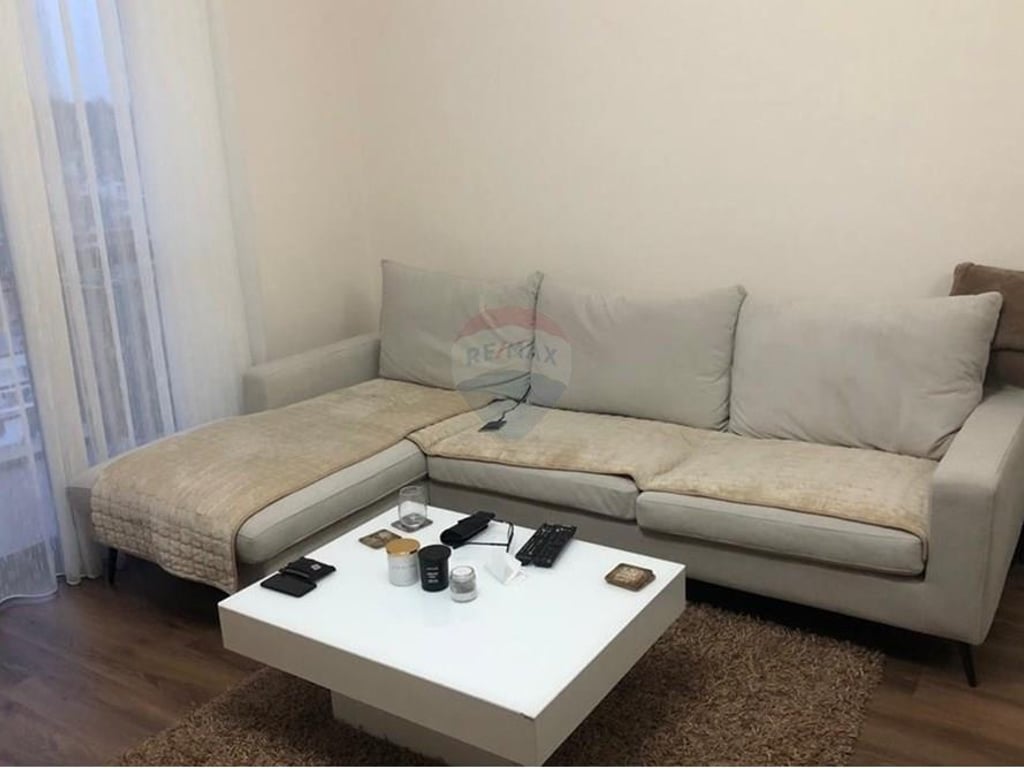Apartament 2+1 me Qira, Rruga e Elbasanit.