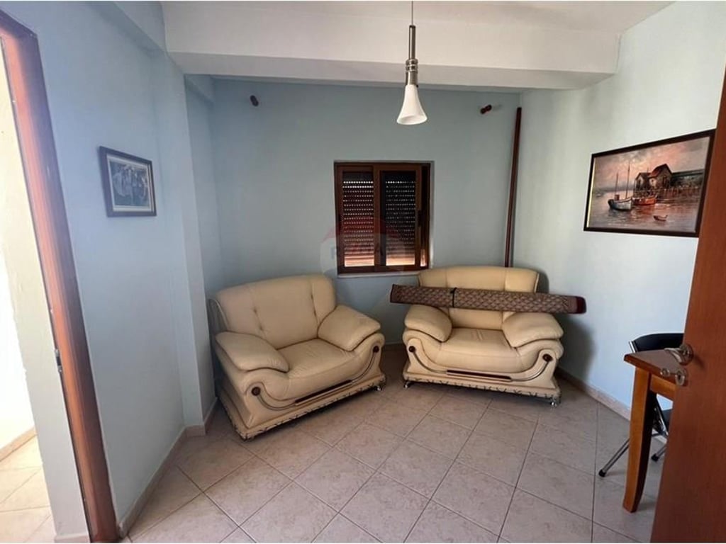 Apartament 3+1 per shitje, Rruga Bardhyl, Brryli