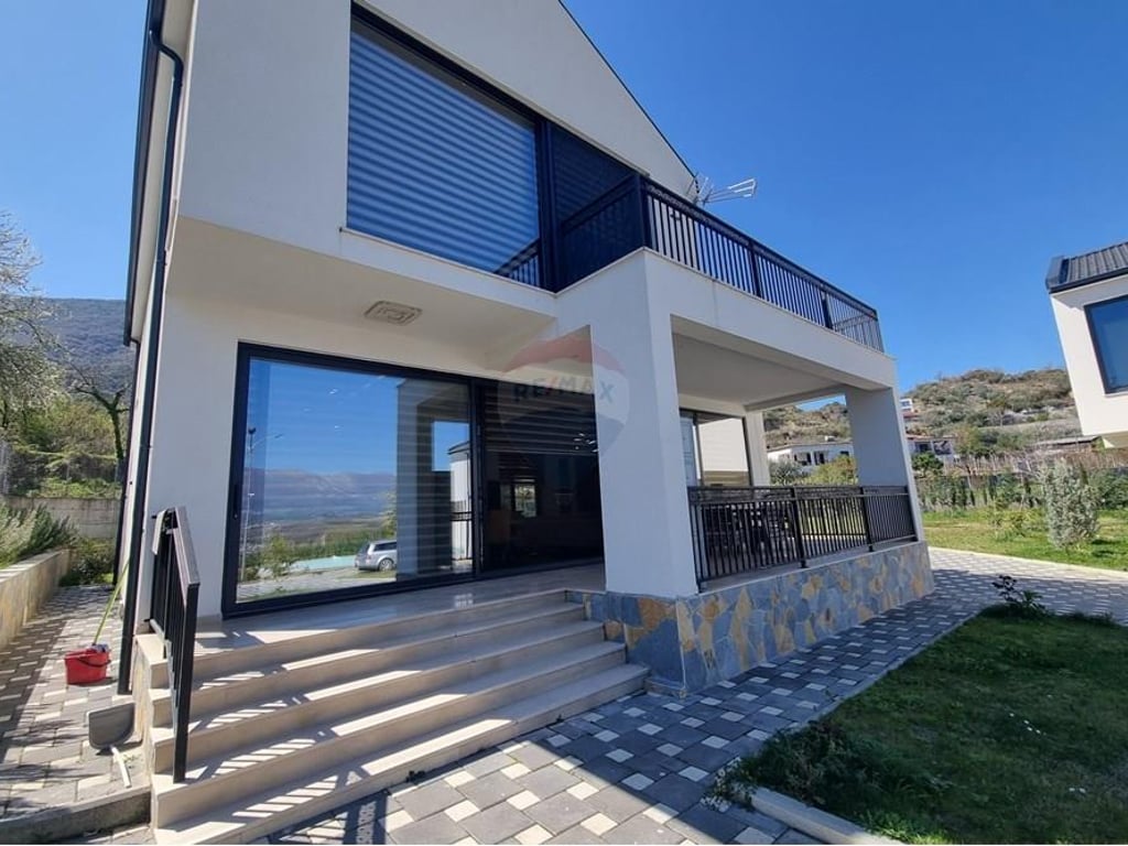 LUXURIOUS VILLA FOR RENT IN BERZHITE!