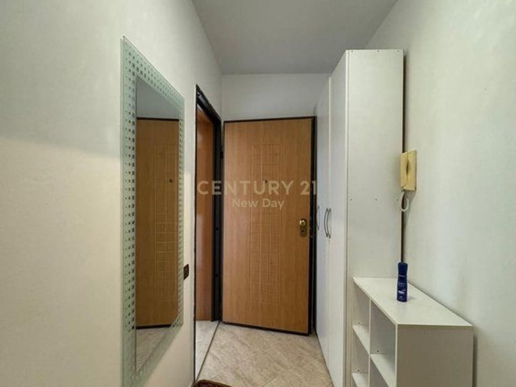 Shitet Gasoniere ne Golem.