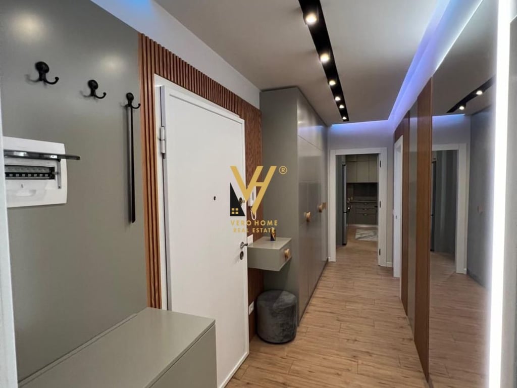 AFFITTASI APPARTAMENTO 2+1 CON PARCHEGGIO A 5 MAJI 750 EURO