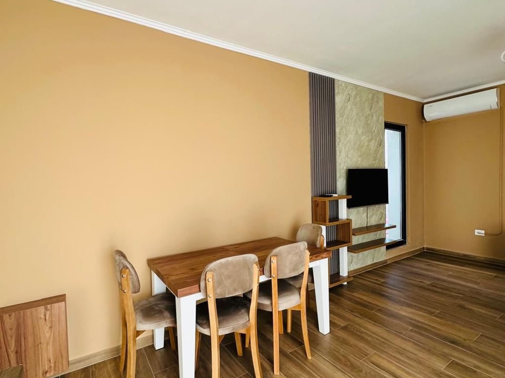 AFFITTASI APPARTAMENTO 2+1+2+BALCONE A 800 EURO, 116 m, PRESSO IL COMPLESSO ARLIS, VICINO ALLA FARMACIA 10.