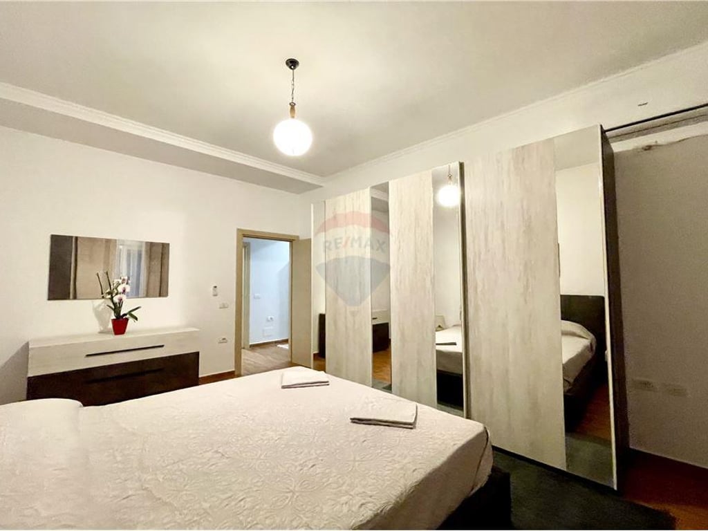 APARTAMENT 2+1 ME QIRA TEK PAAR,PRANE DELIJORGJIT