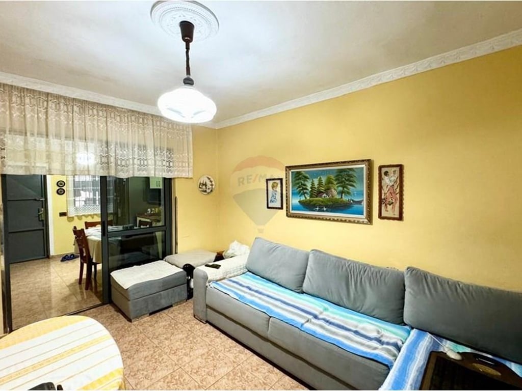 SHITET 1+1 PRANE RAJONIT NR 4, KINOSTUDIO !!