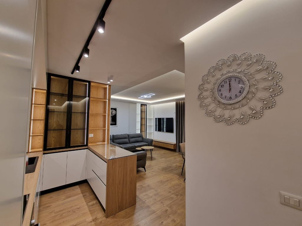 A 2+1 apartment is for rent near the Botanical Garden for 1,000 euros.