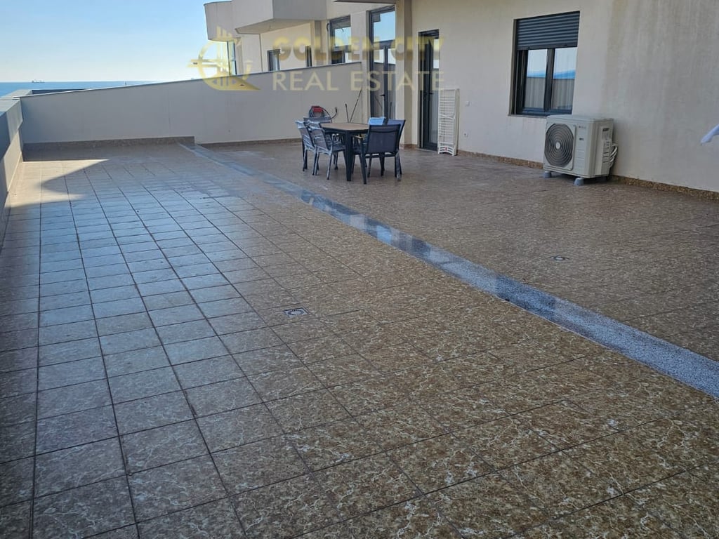 Shitet super apartament 2+1+2 me pamje detin.