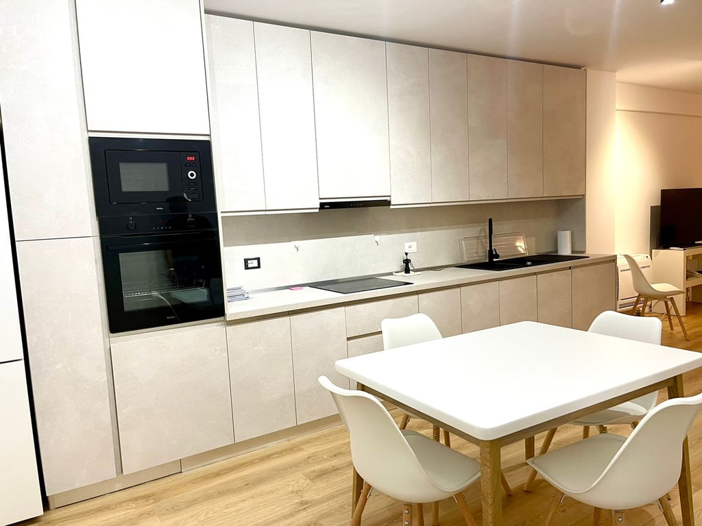 Appartamento in affitto 2+1+2 presso il Giardino Botanico.