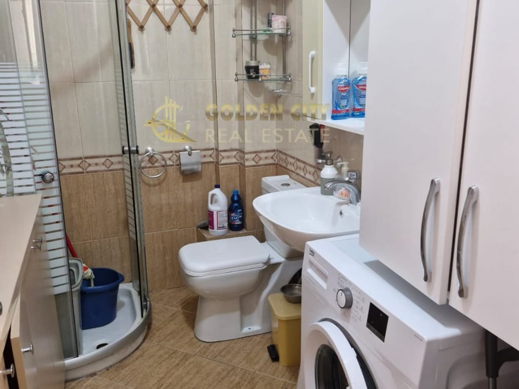 Shitet super apartament 1+1. Golem