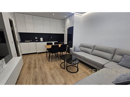 Affittasi appartamento 2+1 presso Trio Tower.