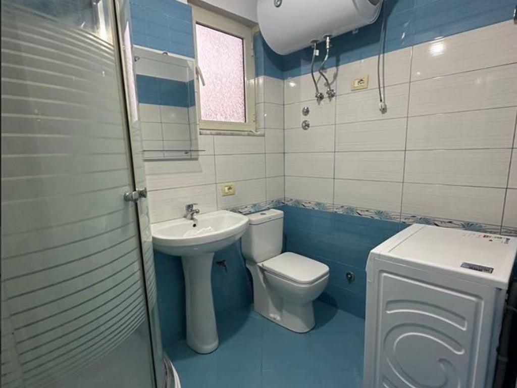 Jepet me Qera Apartament 1+1 ne Don Bosko 450 euro