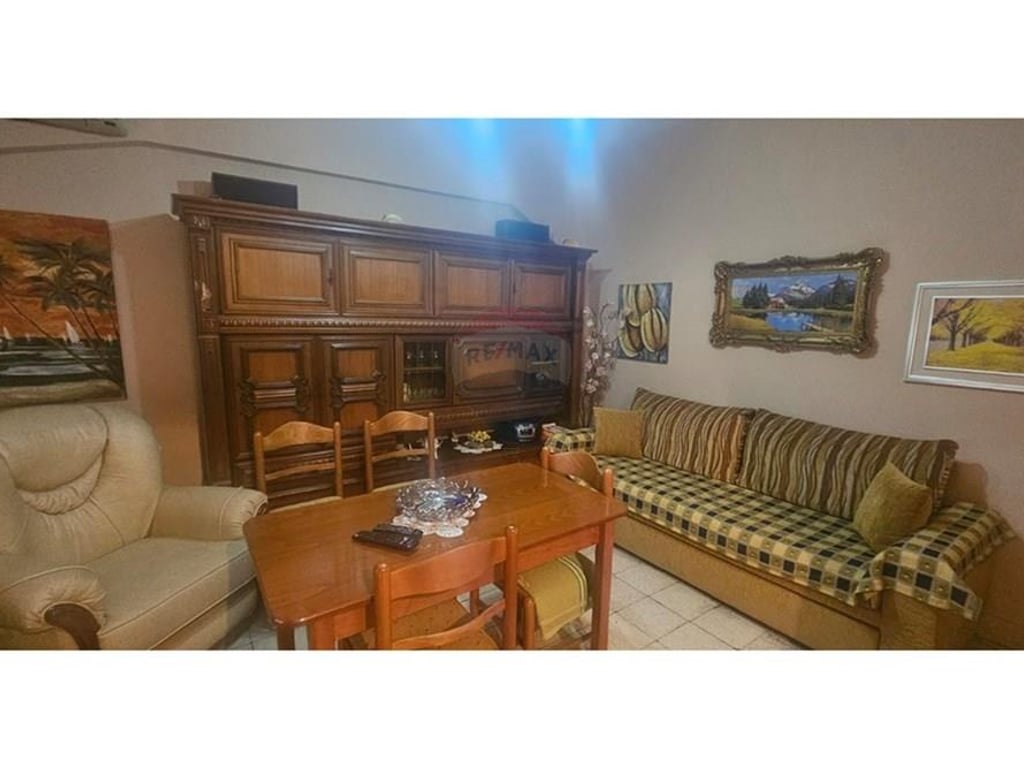 2+1 apartment for rent in Xhamllik!