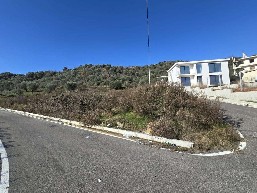 Toke Truall Tirane Vore