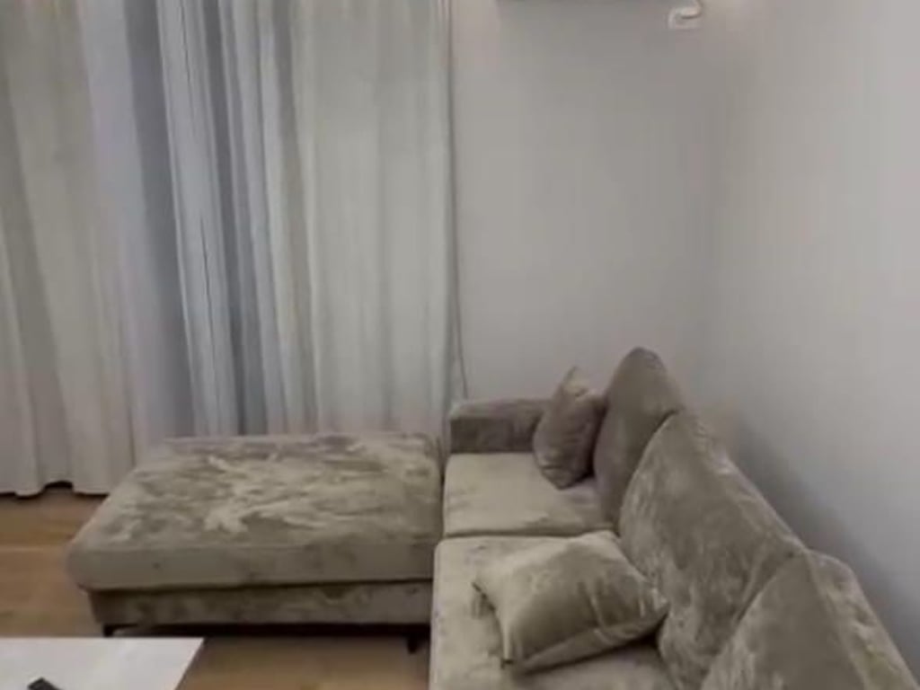 Apartament me qera 2+1