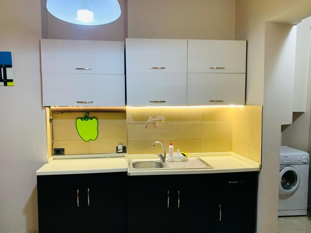 Affittasi appartamento 1+1 in Via Kavajë.