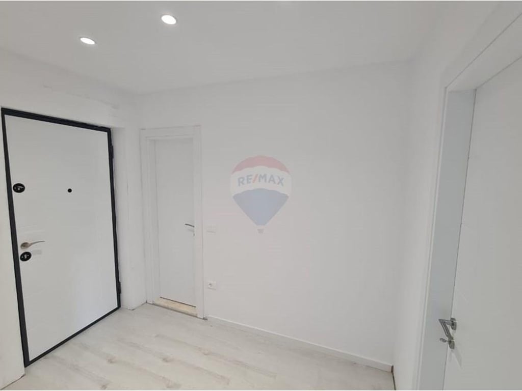 Shitet dyqan ne Rrugen Don Bosko