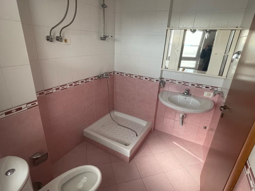 Affittasi Appartamento 2+1 – Via di Dibra!