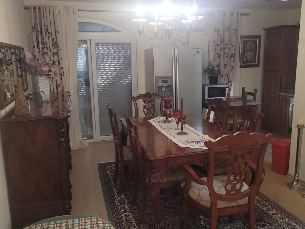 Vendesi appartamento 2+1+2 bagni+2 balconi