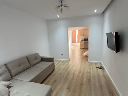 Vendesi appartamento 2+1 a Pasquqan.