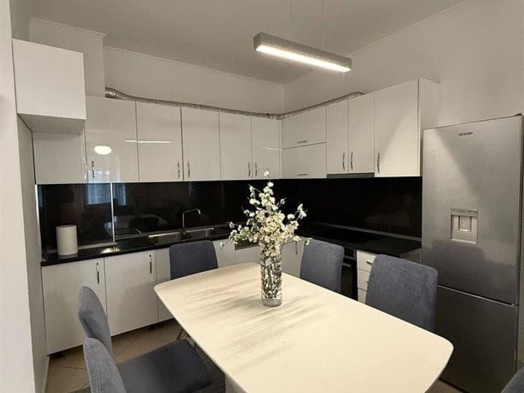 Apartament Me Qera 2+1 tek Kompleksi Golden Park (ID B2201231) Tirane​
