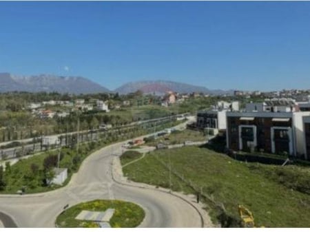 AMBIENT KOMERCIAL ME QIRA LIQENI I THATE!