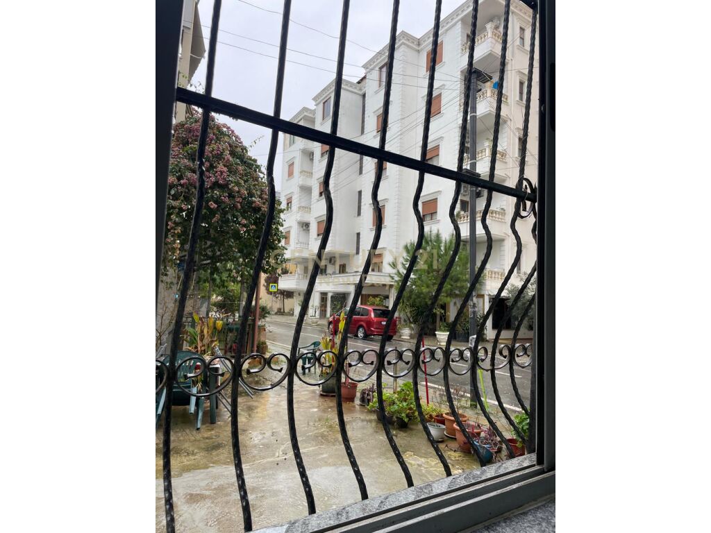 JEPET ME QIRA APARTAMENT 2+1 TEK SHKEMBI I KAVAJES!