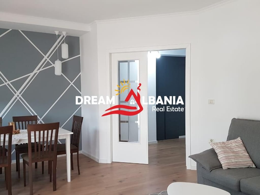 A super 2+1 apartment is for rent on Kavaja Street near the Embassy Block (ID 42214323).