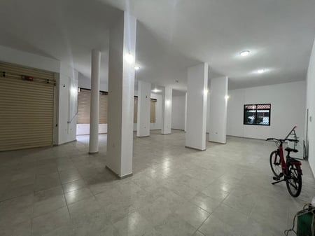 XHAMLLIKU , TIRANE AMBIENT BIZNESI ME QIRA 